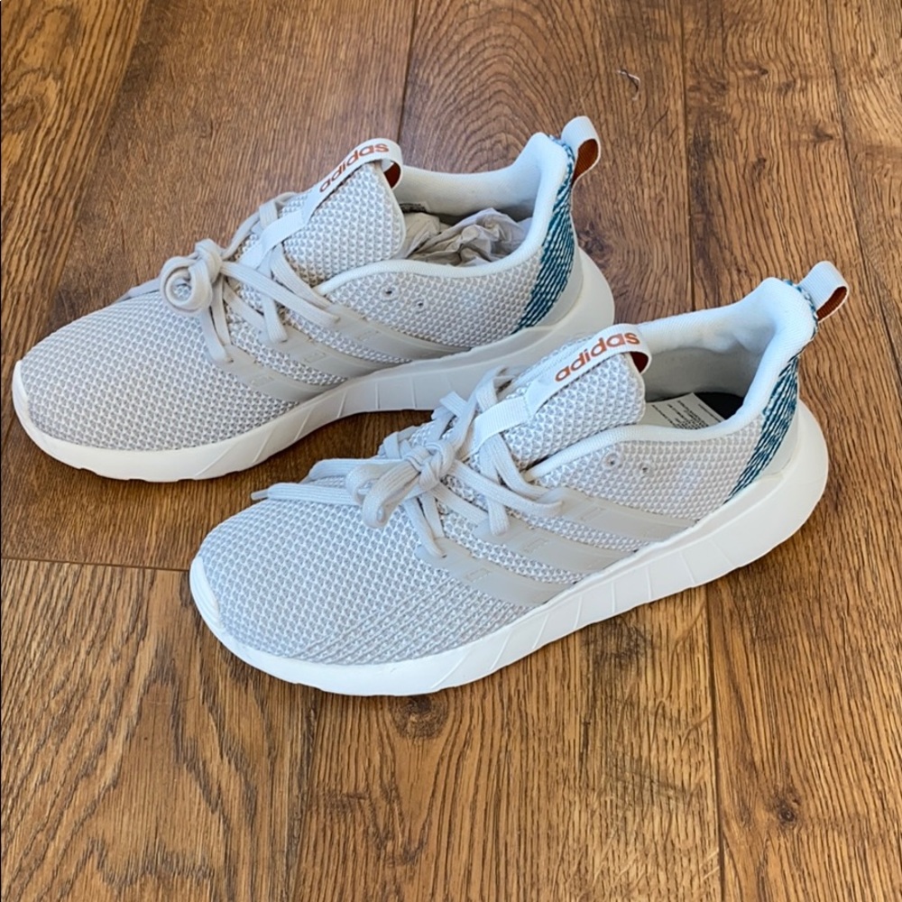 Adidas Questar Flow